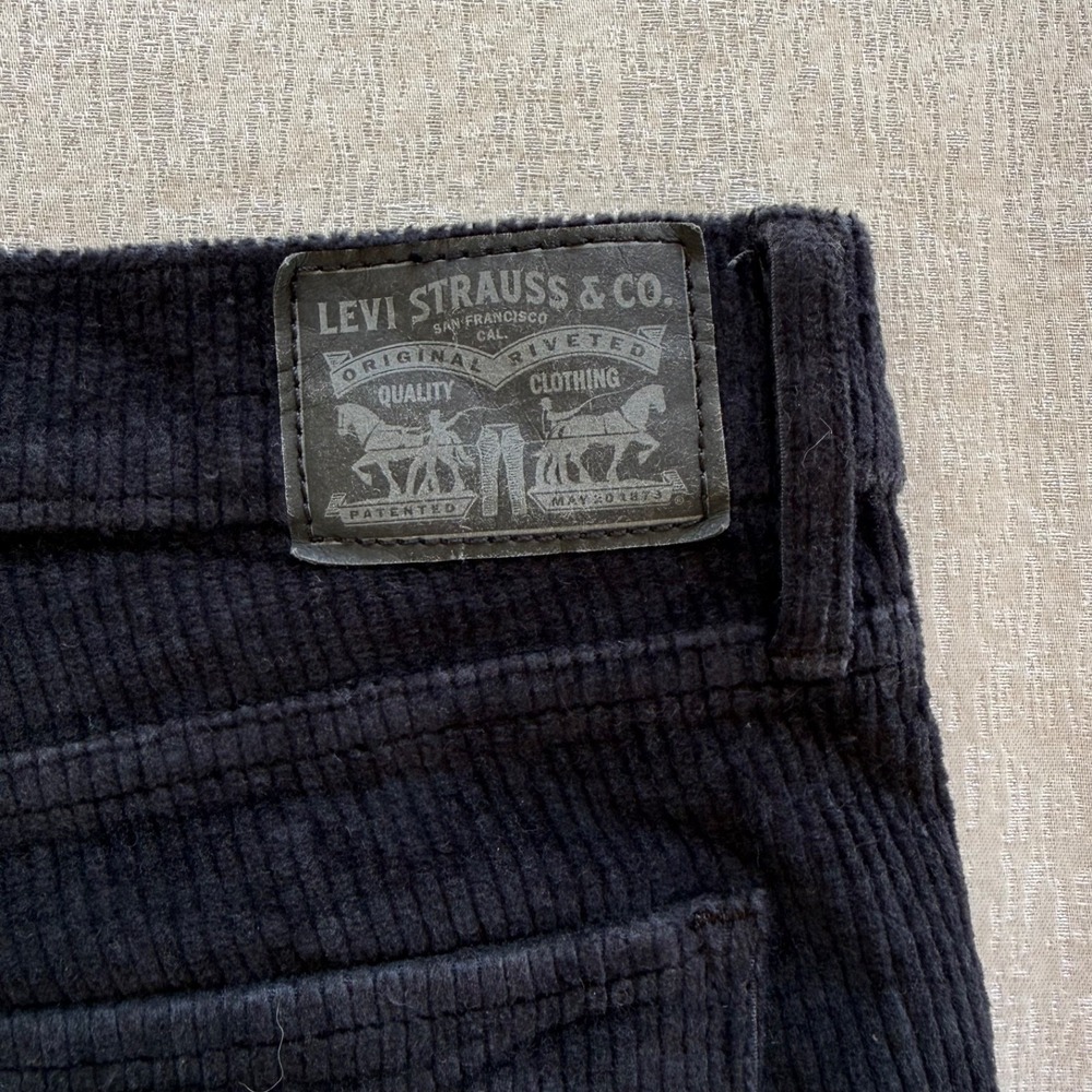 Levis 311 Shaping Skinny Corduroy Pants Black Size 31x30 High Rise - Picture 12 of 16